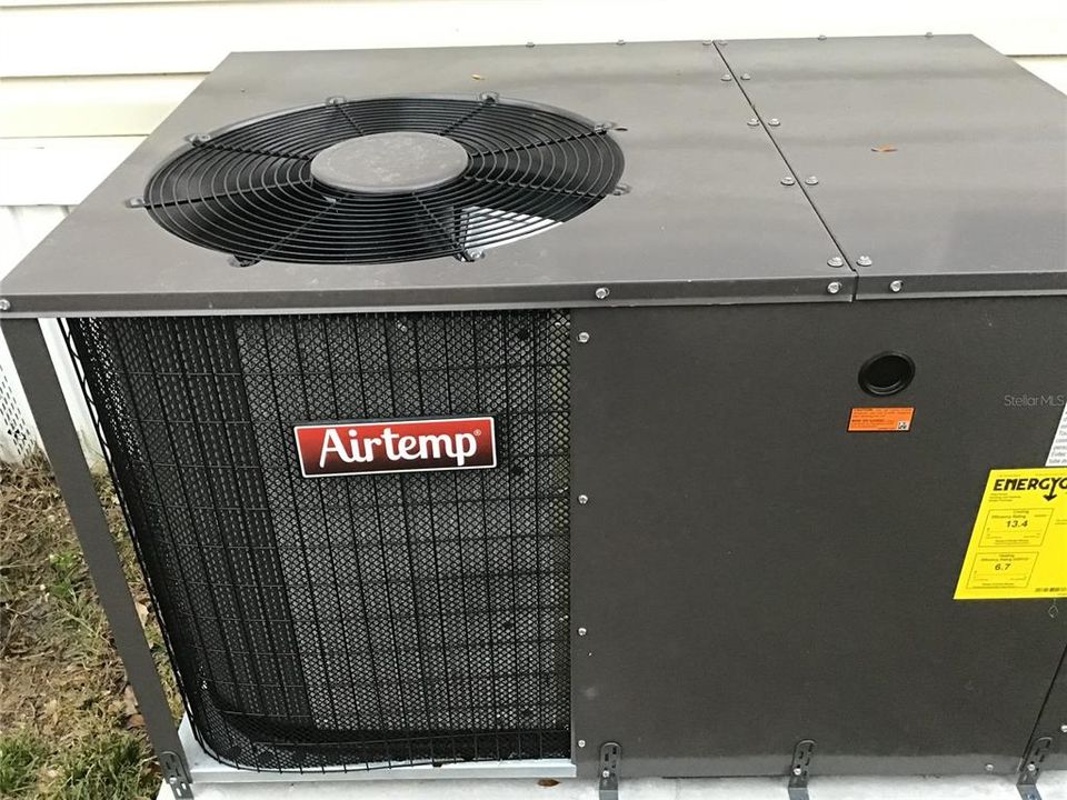 En Venta: $160,000 (3 camas, 2 baños, 1296 Pies cuadrados)