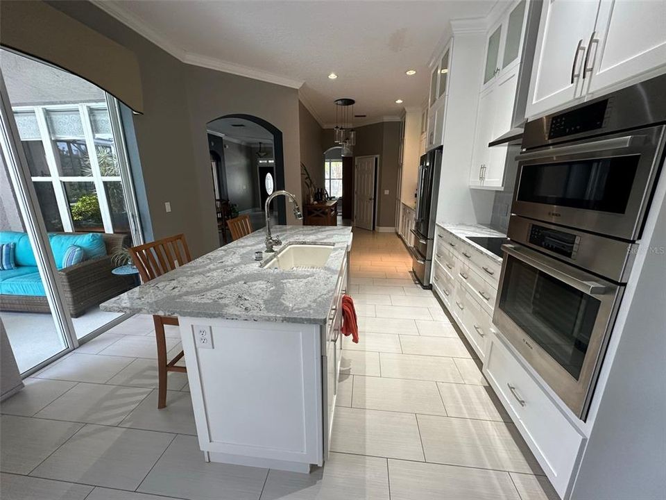 For Rent: $3,645 (4 beds, 2 baths, 2250 Square Feet)