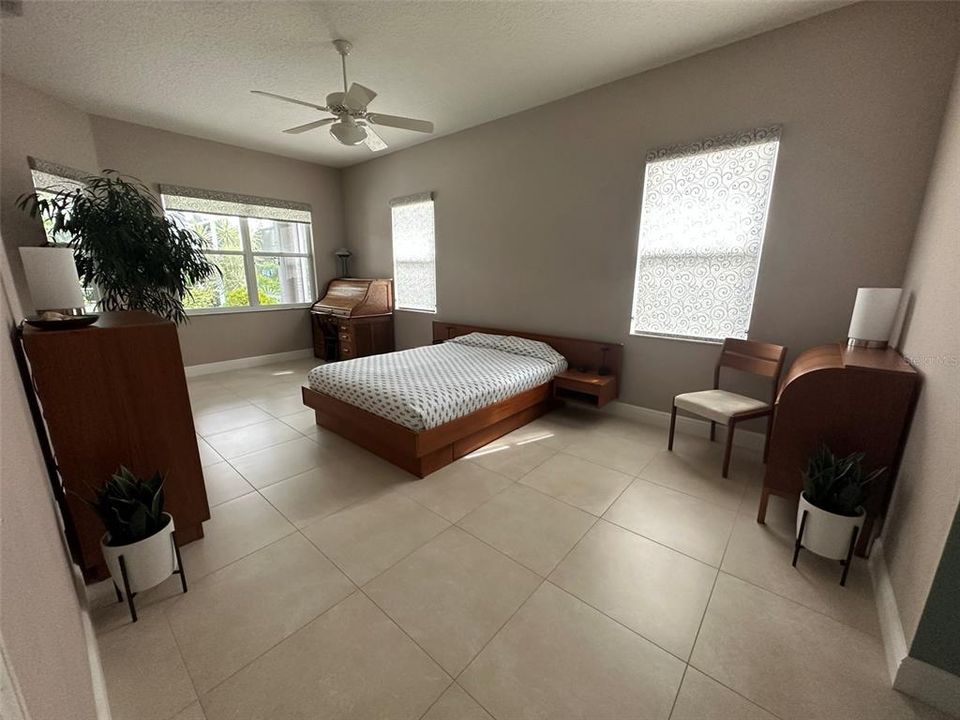 For Rent: $3,645 (4 beds, 2 baths, 2250 Square Feet)