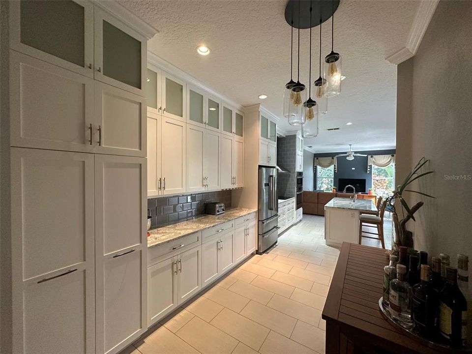 For Rent: $3,645 (4 beds, 2 baths, 2250 Square Feet)