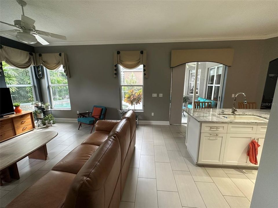 For Rent: $3,645 (4 beds, 2 baths, 2250 Square Feet)