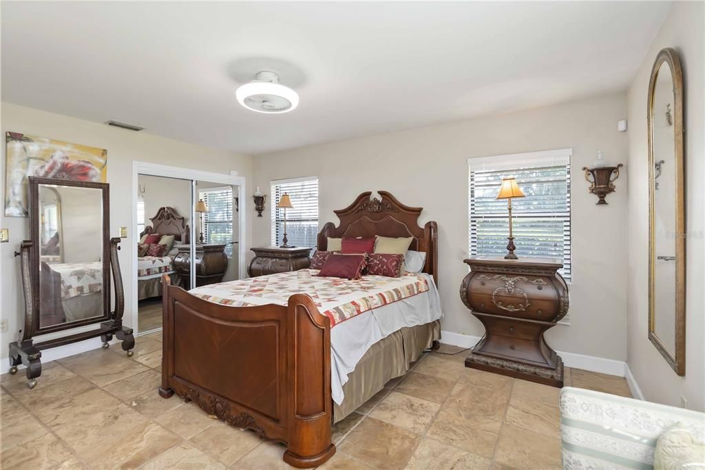 На продажу: $889,000 (4 спален, 2 ванн, 2758 Квадратных фут)