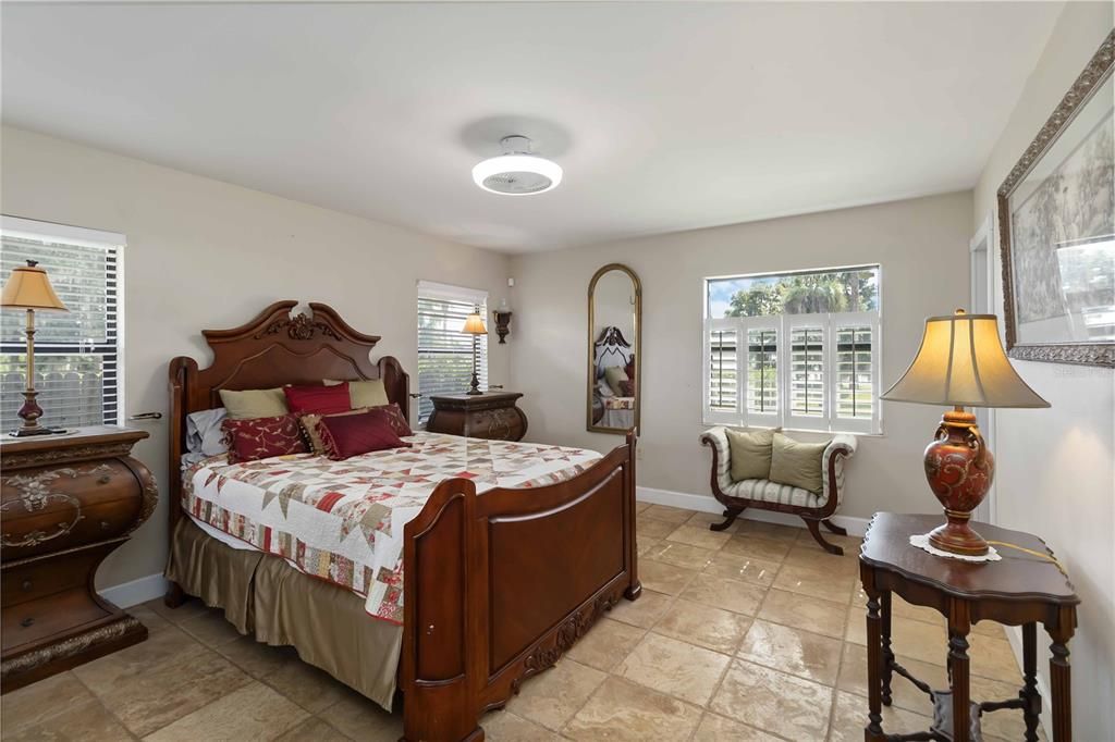 На продажу: $889,000 (4 спален, 2 ванн, 2758 Квадратных фут)