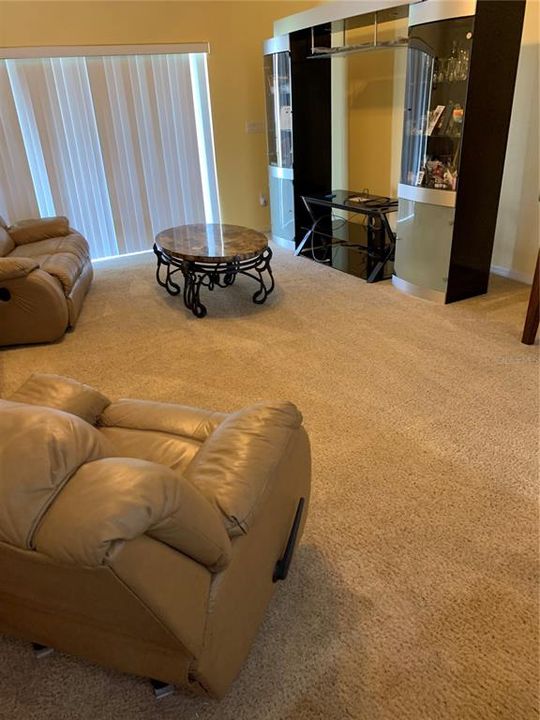 En Venta: $460,000 (4 camas, 2 baños, 2844 Pies cuadrados)