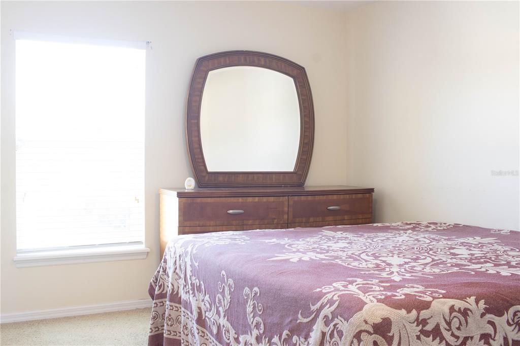 En Venta: $460,000 (4 camas, 2 baños, 2844 Pies cuadrados)