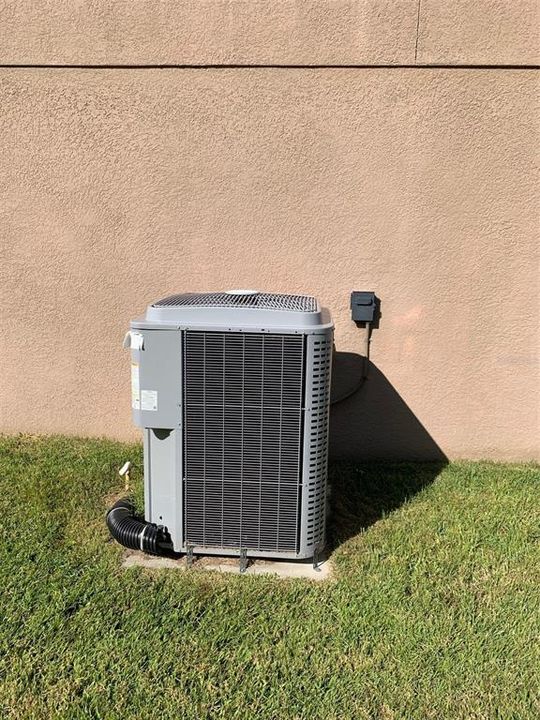 En Venta: $460,000 (4 camas, 2 baños, 2844 Pies cuadrados)