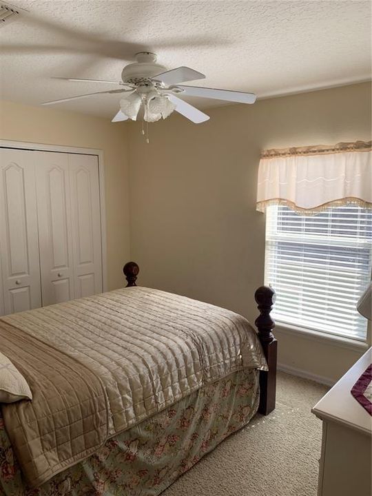 En Venta: $460,000 (4 camas, 2 baños, 2844 Pies cuadrados)