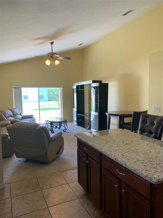 En Venta: $460,000 (4 camas, 2 baños, 2844 Pies cuadrados)