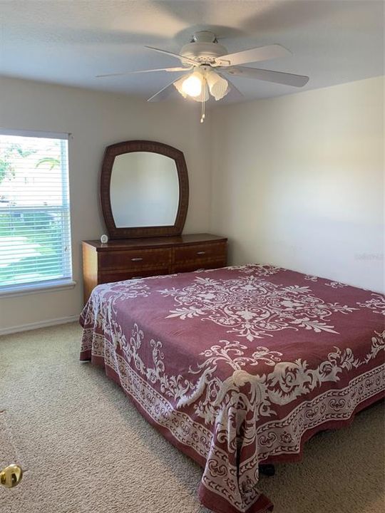 En Venta: $460,000 (4 camas, 2 baños, 2844 Pies cuadrados)