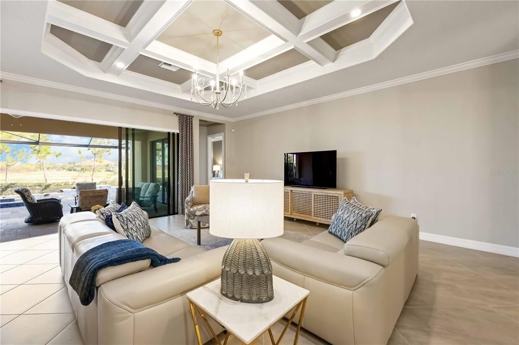 For Sale: $749,900 (3 beds, 2 baths, 2078 Square Feet)