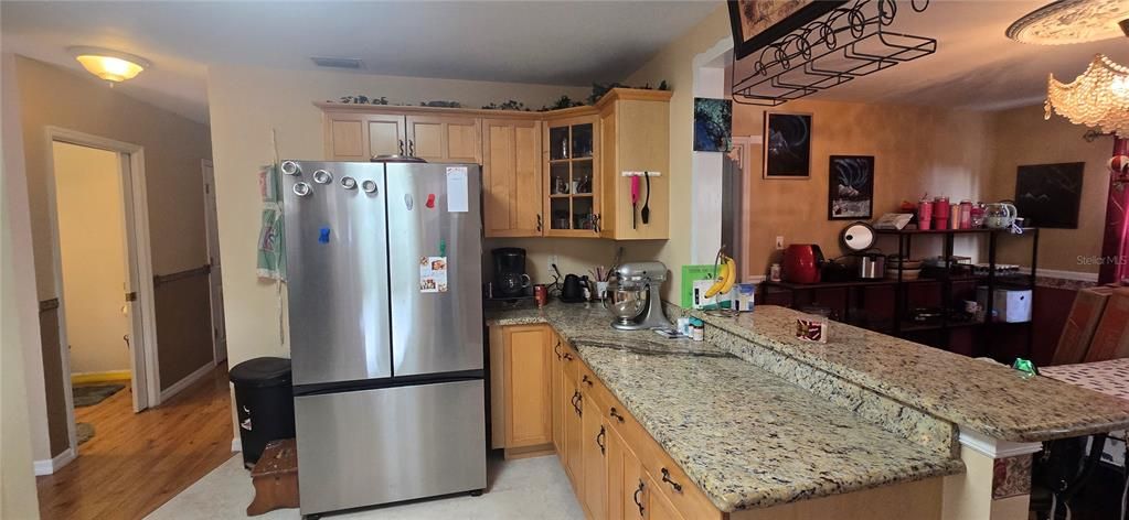 待售: $499,000 (4 贝兹, 2 浴室, 2317 平方英尺)