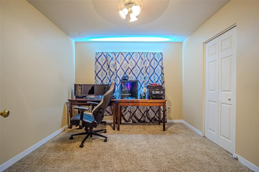 En Venta: $484,900 (4 camas, 2 baños, 2317 Pies cuadrados)