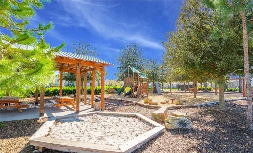 For Rent: $3,295 (4 beds, 3 baths, 2642 Square Feet)