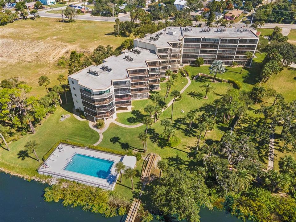 На продажу: $275,000 (2 спален, 2 ванн, 1276 Квадратных фут)