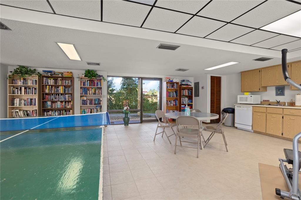 На продажу: $275,000 (2 спален, 2 ванн, 1276 Квадратных фут)