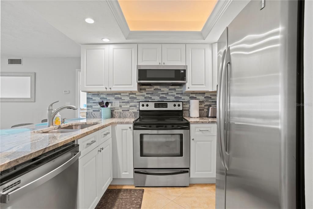 На продажу: $275,000 (2 спален, 2 ванн, 1276 Квадратных фут)