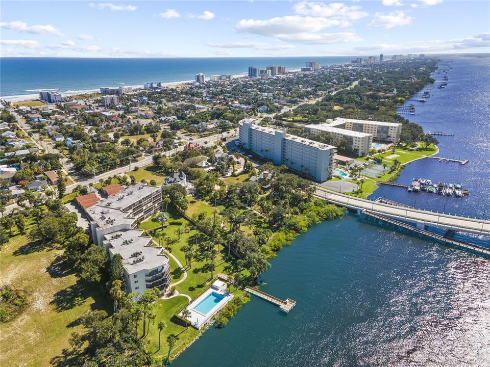 На продажу: $275,000 (2 спален, 2 ванн, 1276 Квадратных фут)