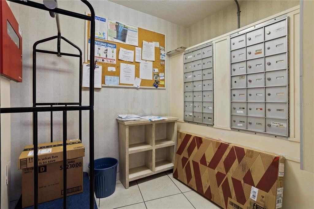 На продажу: $275,000 (2 спален, 2 ванн, 1276 Квадратных фут)