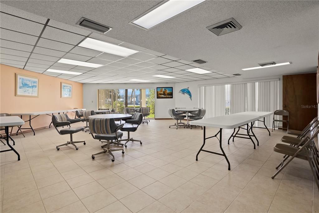 На продажу: $275,000 (2 спален, 2 ванн, 1276 Квадратных фут)