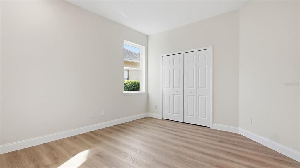 Под контрактом: $839,000 (4 спален, 3 ванн, 2598 Квадратных фут)