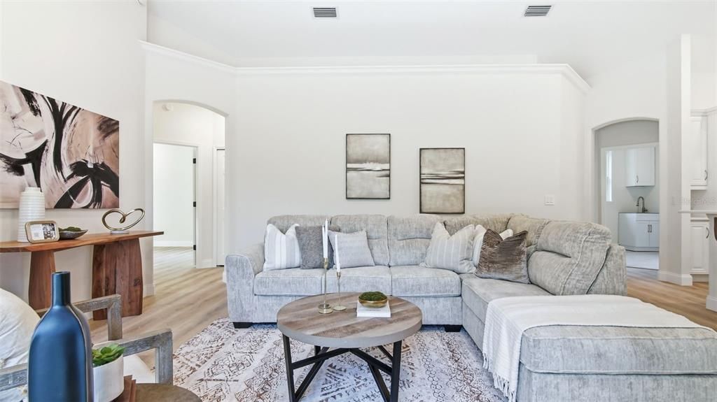 Под контрактом: $839,000 (4 спален, 3 ванн, 2598 Квадратных фут)