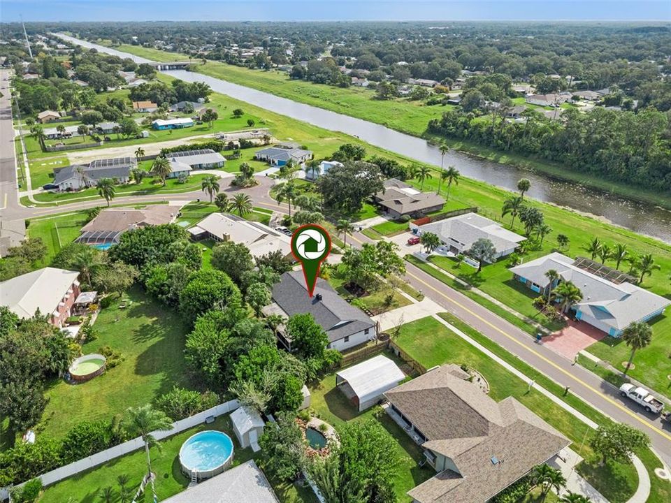 合同活跃: $400,000 (4 贝兹, 3 浴室, 2158 平方英尺)