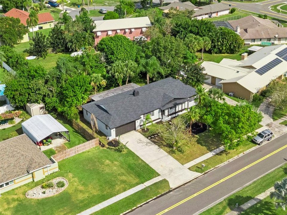 合同活跃: $400,000 (4 贝兹, 3 浴室, 2158 平方英尺)