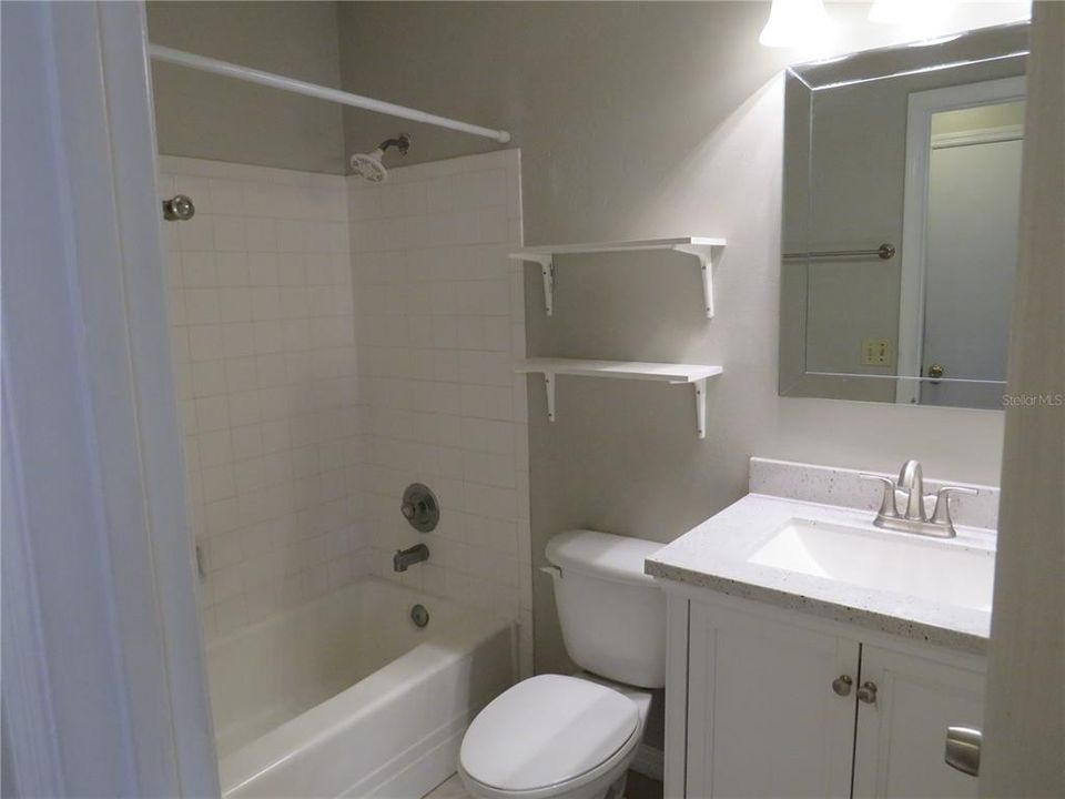 For Sale: $285,900 (3 beds, 2 baths, 1086 Square Feet)