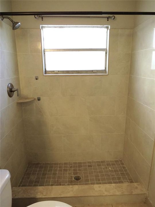 For Sale: $285,900 (3 beds, 2 baths, 1086 Square Feet)