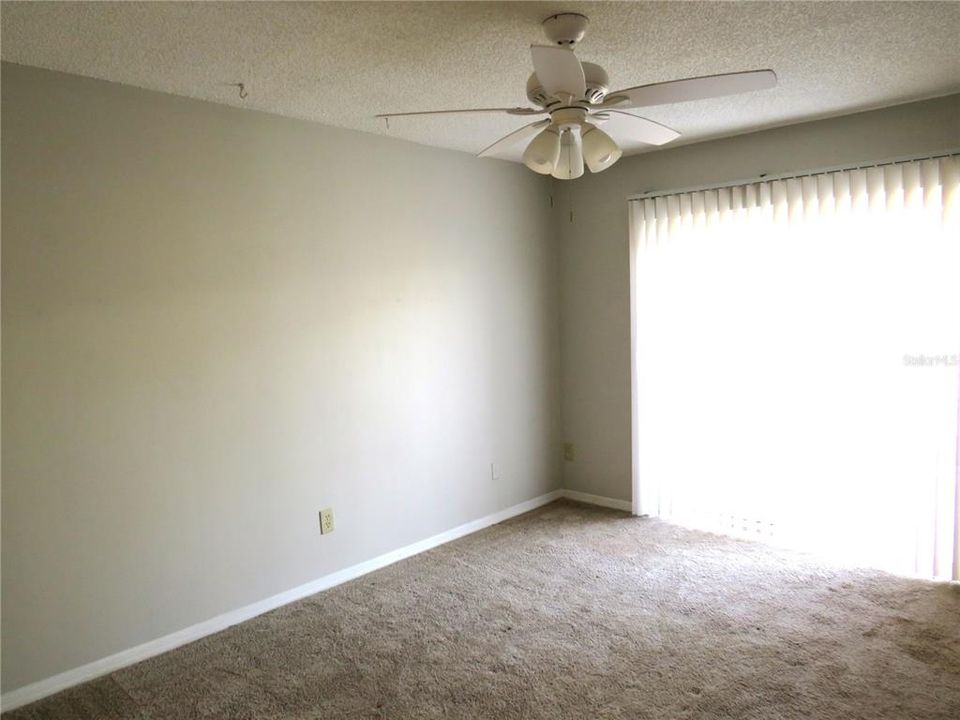 For Sale: $285,900 (3 beds, 2 baths, 1086 Square Feet)