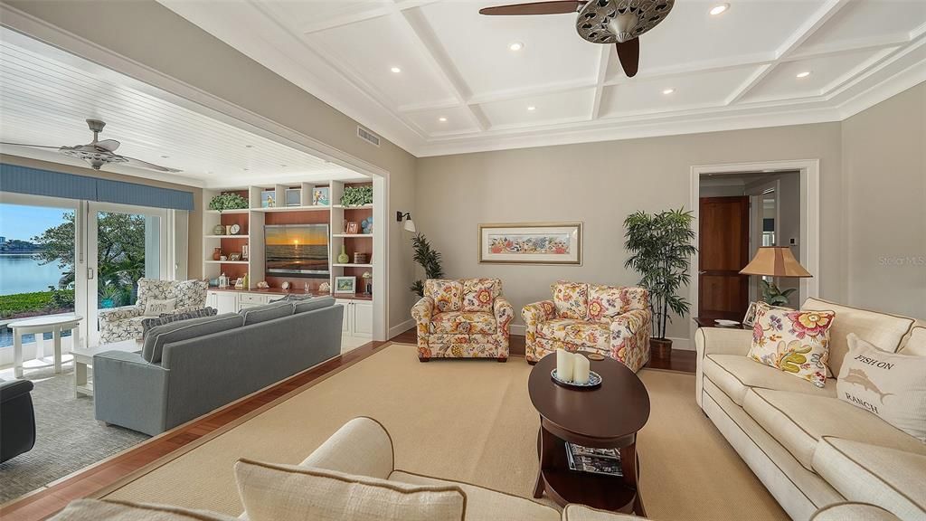 На продажу: $5,495,000 (3 спален, 3 ванн, 3280 Квадратных фут)