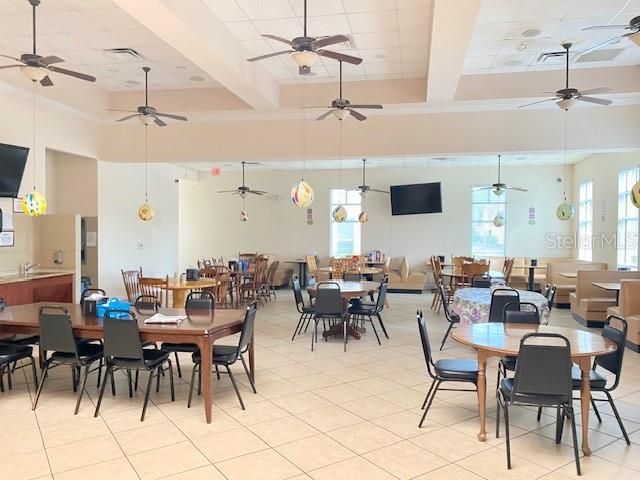 For Sale: $230,000 (2 beds, 2 baths, 1057 Square Feet)