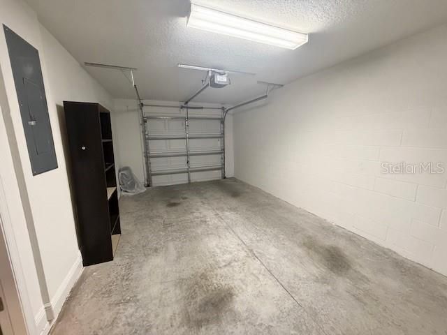 For Sale: $230,000 (2 beds, 2 baths, 1057 Square Feet)