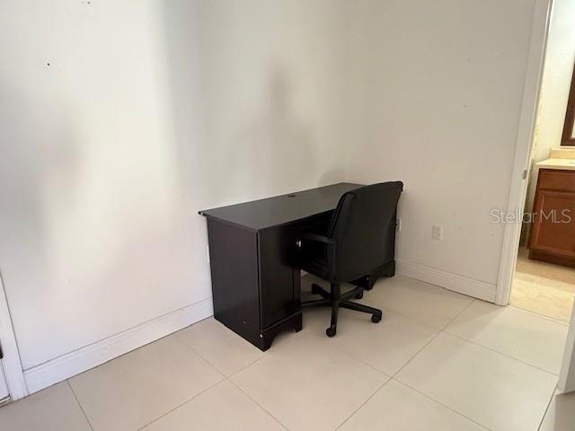 For Sale: $230,000 (2 beds, 2 baths, 1057 Square Feet)