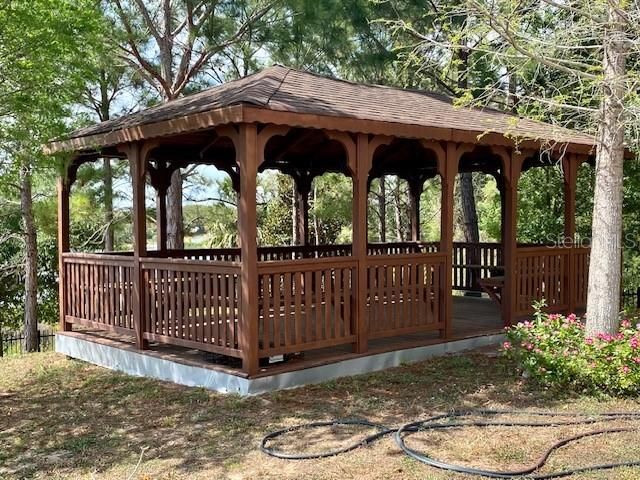 For Sale: $230,000 (2 beds, 2 baths, 1057 Square Feet)