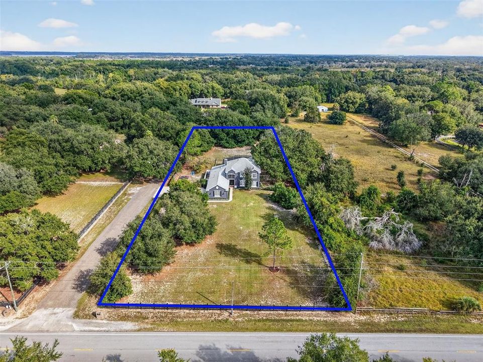 合同活跃: $769,000 (4 贝兹, 3 浴室, 3315 平方英尺)