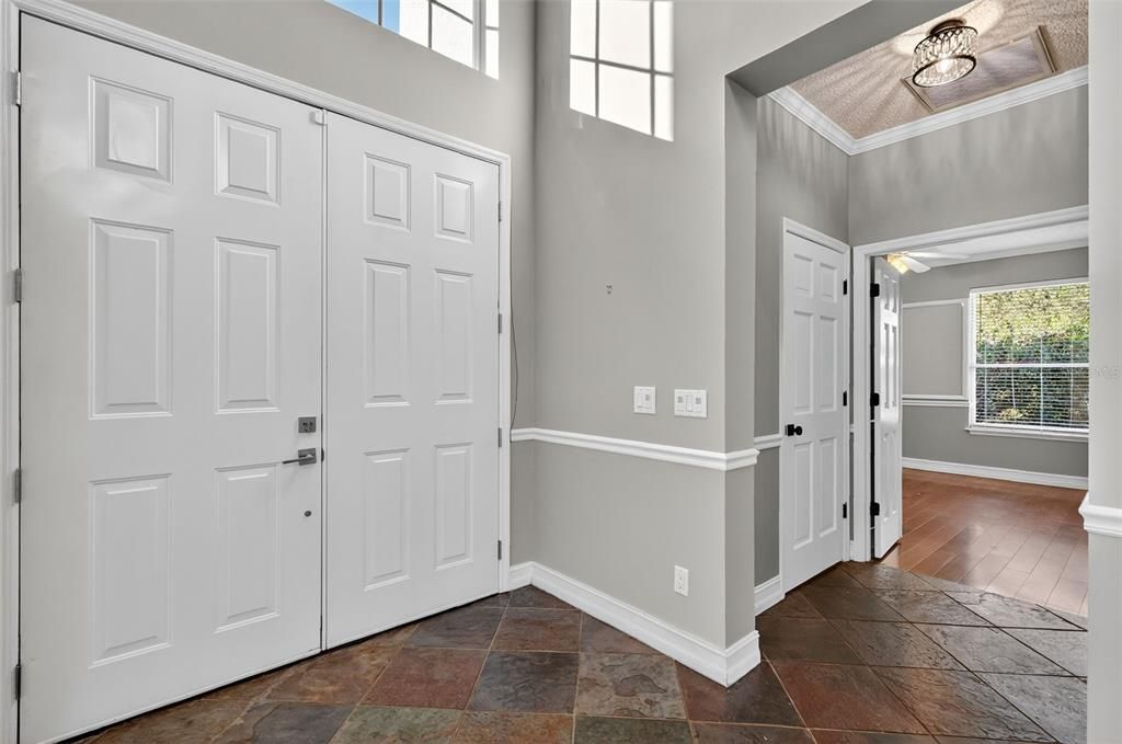 合同活跃: $769,000 (4 贝兹, 3 浴室, 3315 平方英尺)