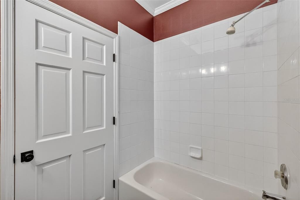 合同活跃: $769,000 (4 贝兹, 3 浴室, 3315 平方英尺)