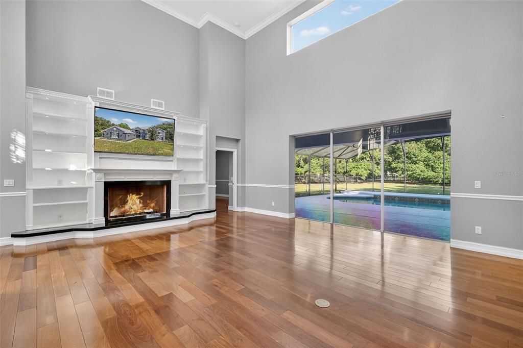 合同活跃: $769,000 (4 贝兹, 3 浴室, 3315 平方英尺)