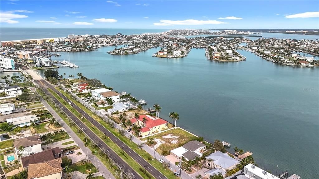 En Venta: $1,750,000 (0.31 acres)