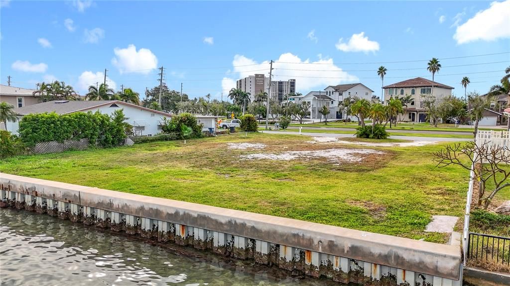 En Venta: $1,750,000 (0.31 acres)