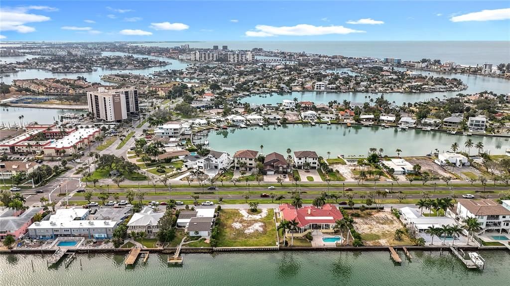 En Venta: $1,750,000 (0.31 acres)