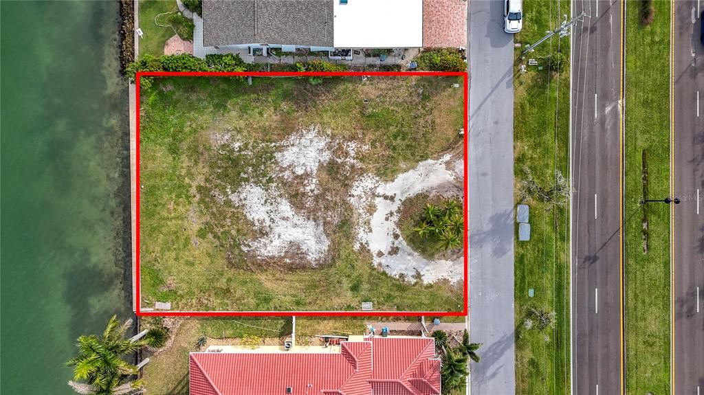 En Venta: $1,750,000 (0.31 acres)