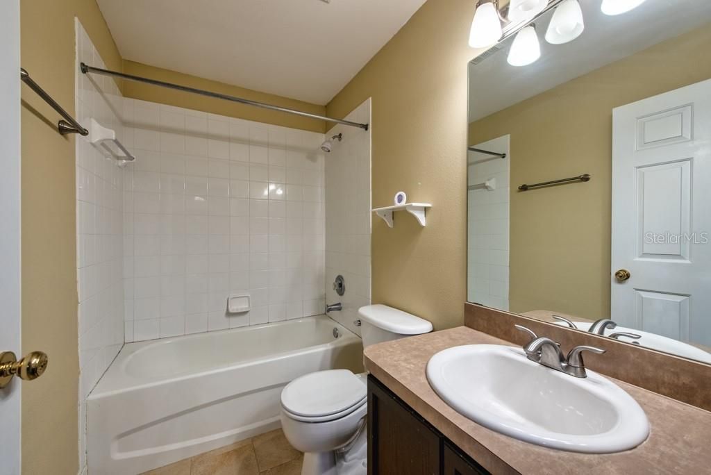 En Venta: $250,000 (2 camas, 2 baños, 1293 Pies cuadrados)