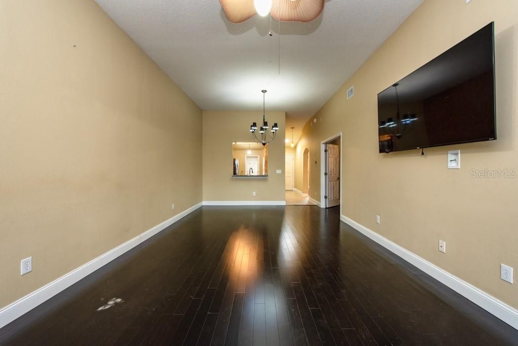 En Venta: $250,000 (2 camas, 2 baños, 1293 Pies cuadrados)