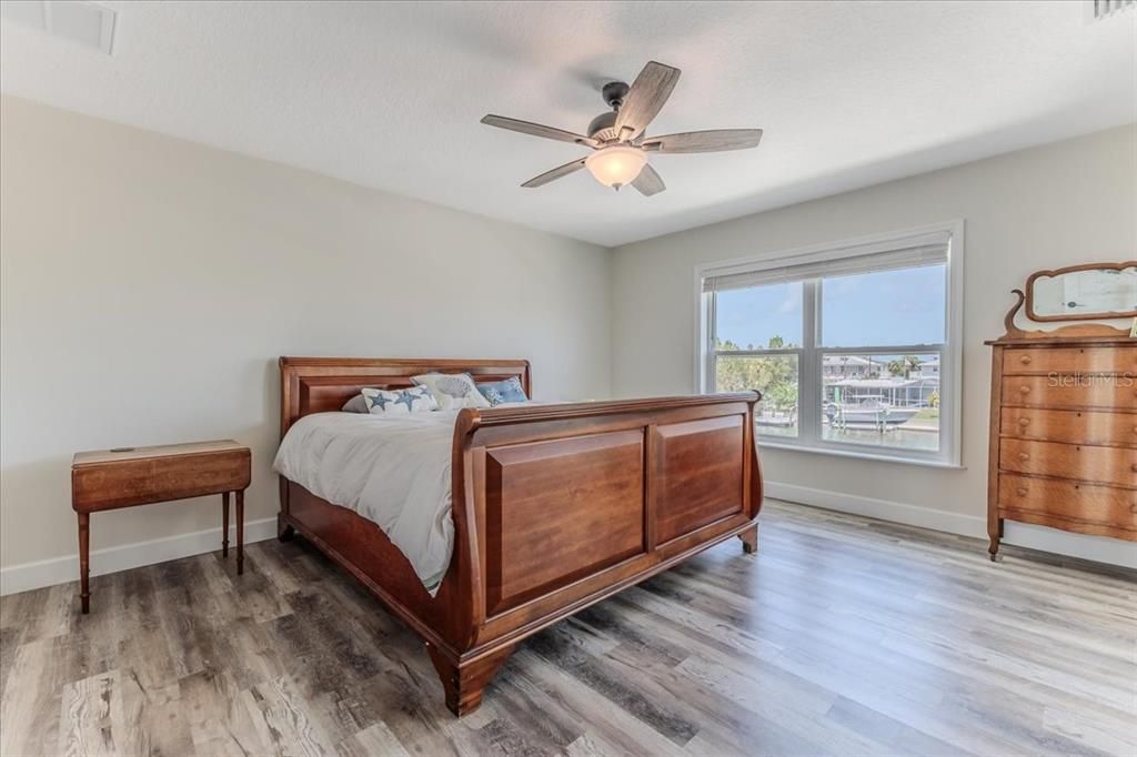 For Sale: $699,000 (2 beds, 2 baths, 1686 Square Feet)