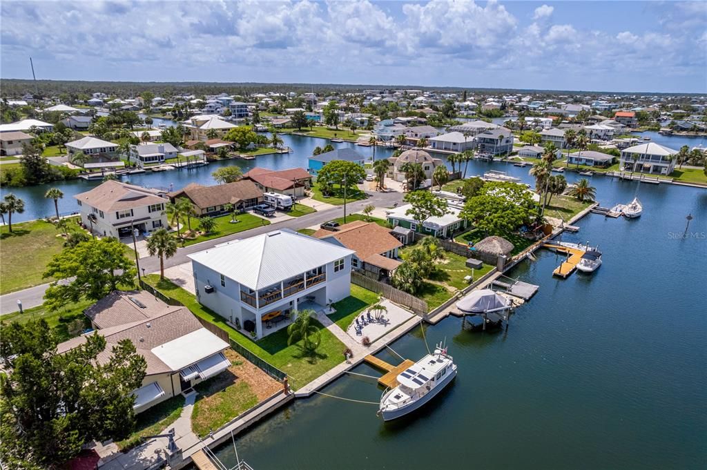 For Sale: $699,000 (2 beds, 2 baths, 1686 Square Feet)