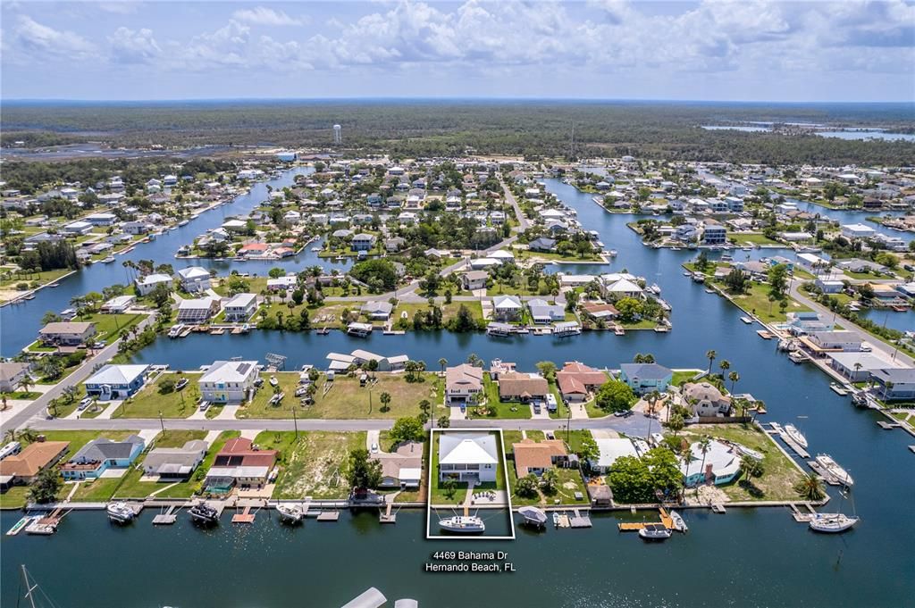 For Sale: $699,000 (2 beds, 2 baths, 1686 Square Feet)
