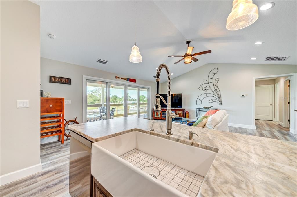 For Sale: $699,000 (2 beds, 2 baths, 1686 Square Feet)