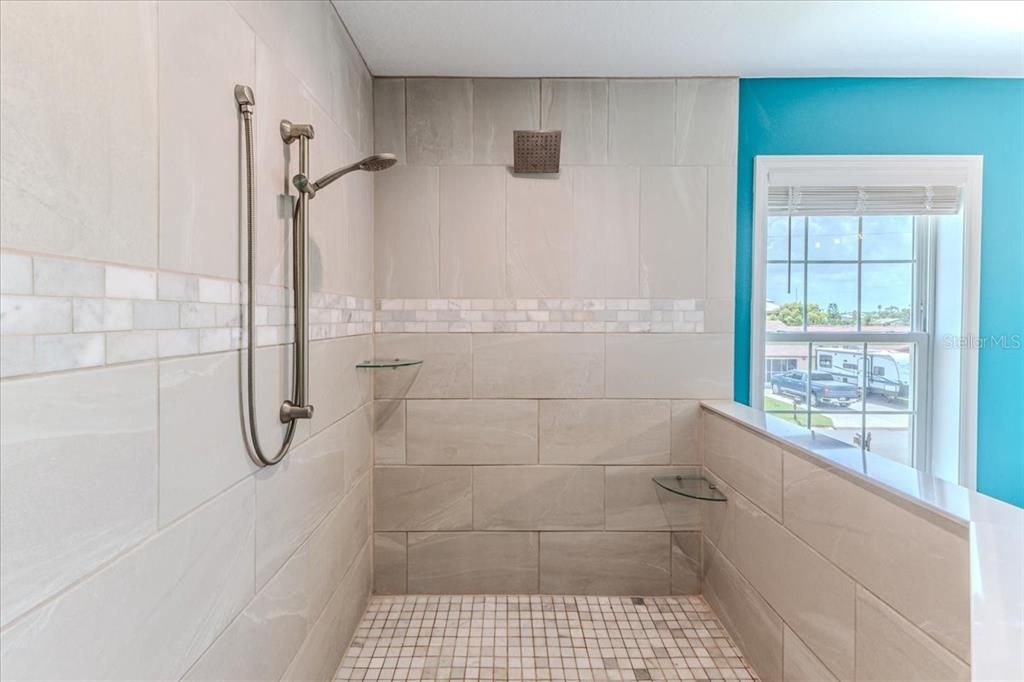 For Sale: $699,000 (2 beds, 2 baths, 1686 Square Feet)